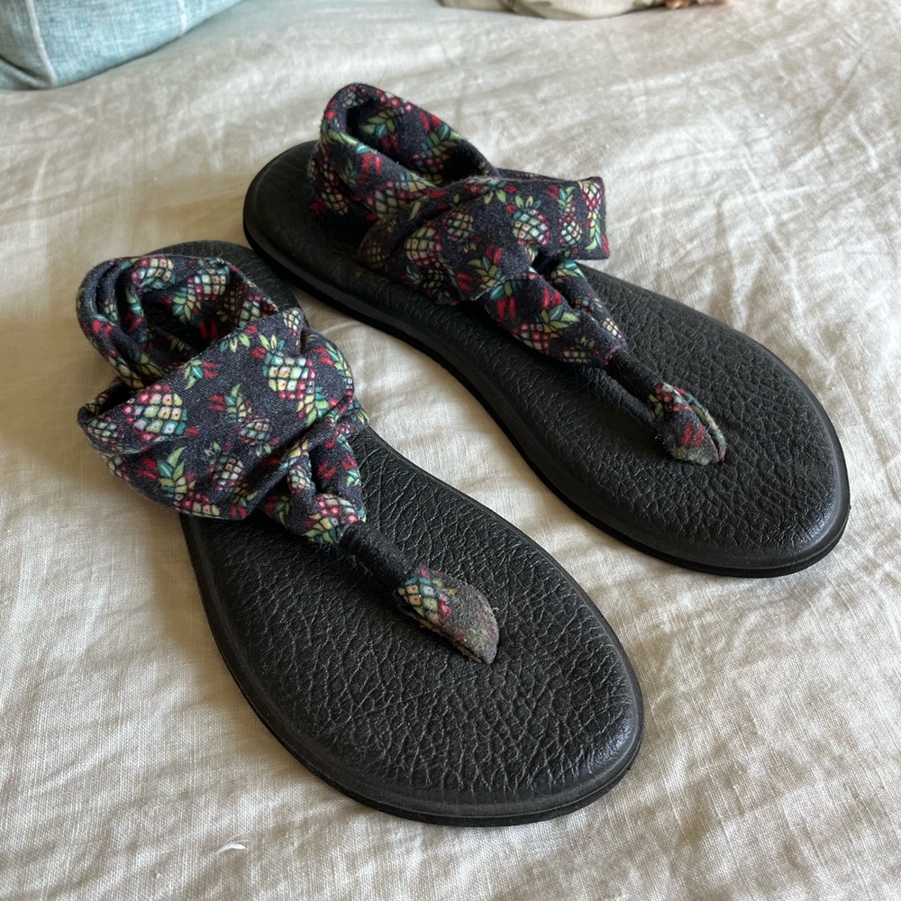 Sanuk Sandals With Yoga Mat Base Size 9
